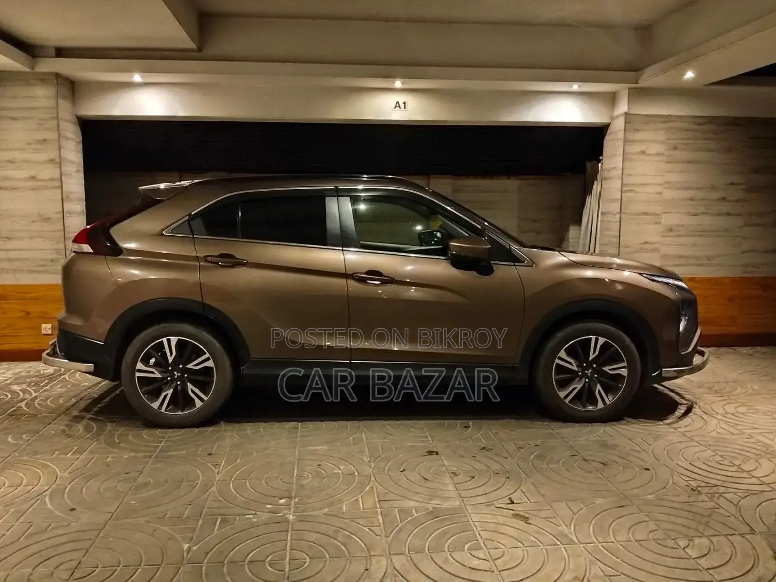 Mitsubishi Eclipse 2021 Brown