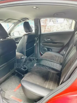Honda Vezel 2016 Red