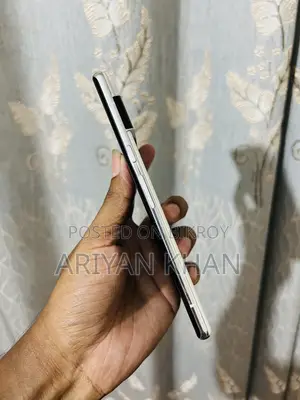 গুগল পিক্সেল ৬ প্রো ১২৮ জিবি গোল্ড