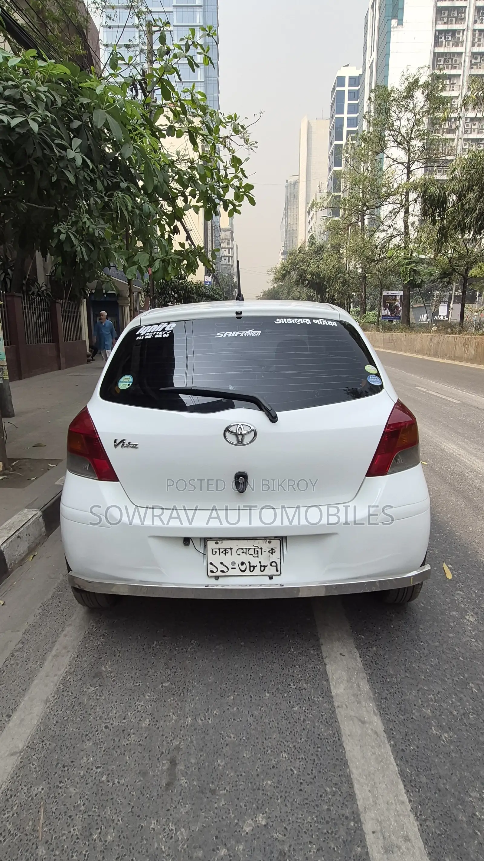 Toyota Vitz 2009 White