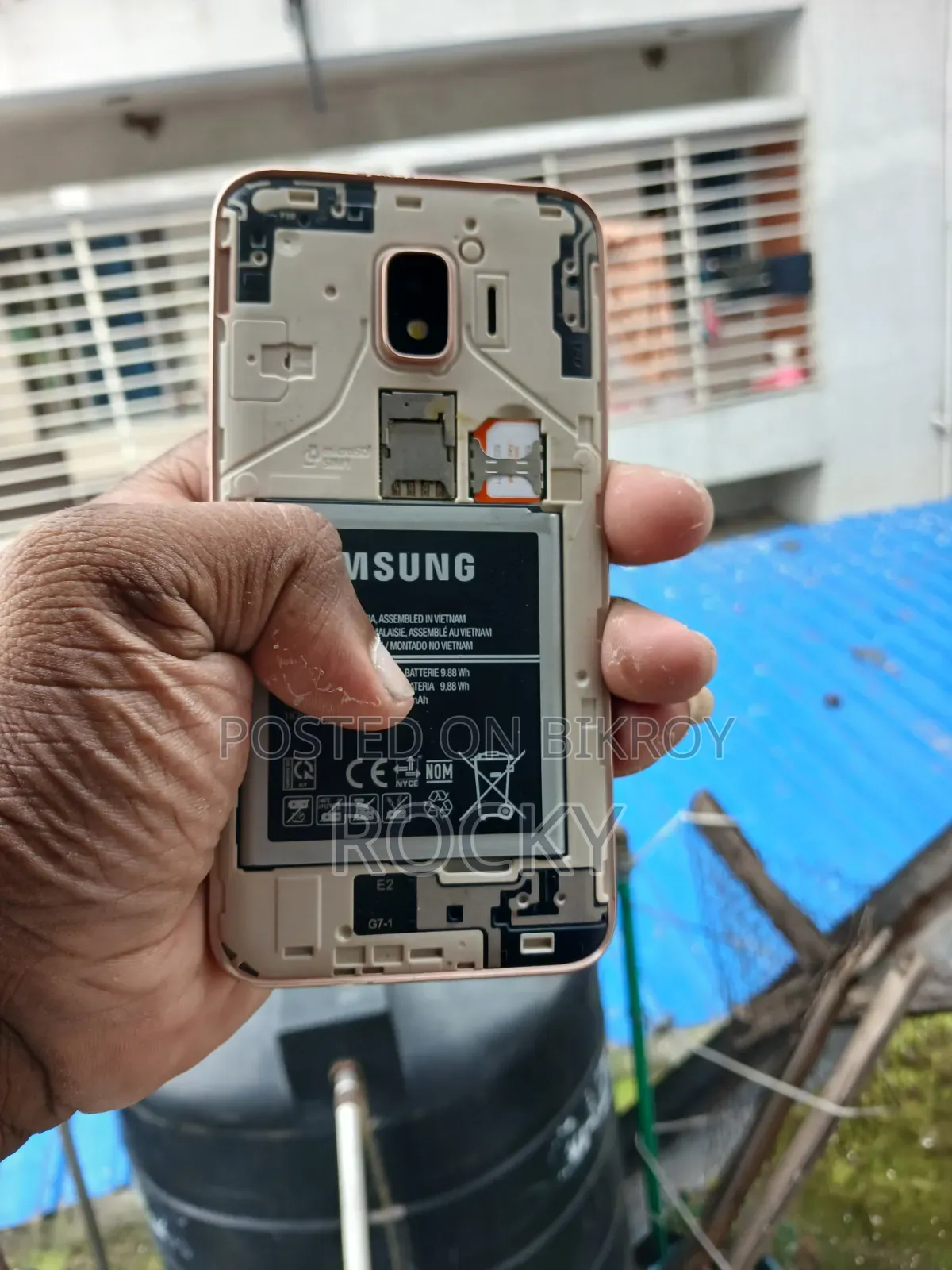 Samsung Galaxy J2 Core 8 GB Gold