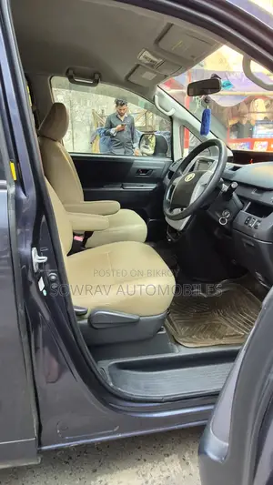 Toyota Noah 2011 Black