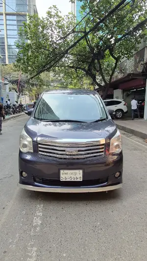 Toyota Noah 2011 Black
