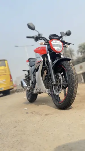 Suzuki Gixxer Fi ABS 2025 Orange