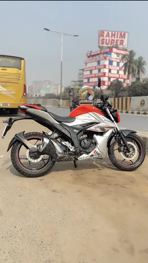 Suzuki Gixxer Fi ABS 2025 Orange