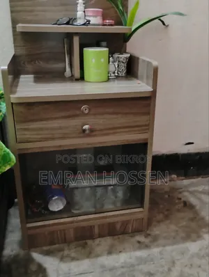 ড্রেসিং টেবিল