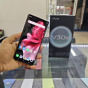 Vivo V30e 128 GB Red