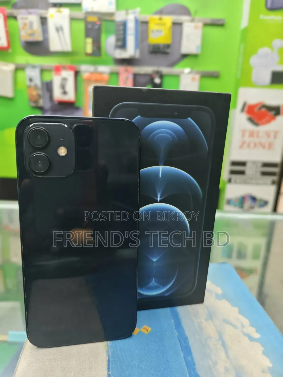 Apple iPhone 12 64 GB Black