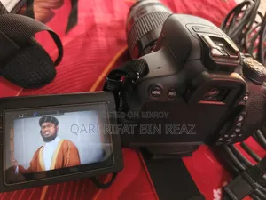 Full camera setup with Canon 700D 75-300mm Zoom Lens for sale.
