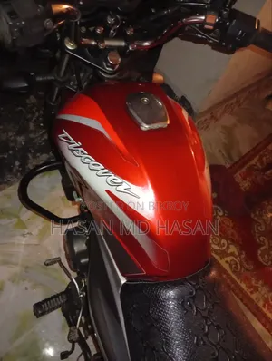 Bajaj Discover 125 2021 Red