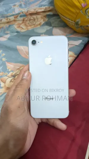 অ্যাপল আইফোন ৮ ৬৪ জিবি হোয়াইট