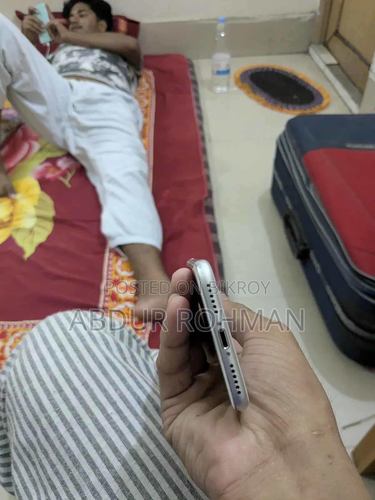 অ্যাপল আইফোন ৮ ৬৪ জিবি হোয়াইট
