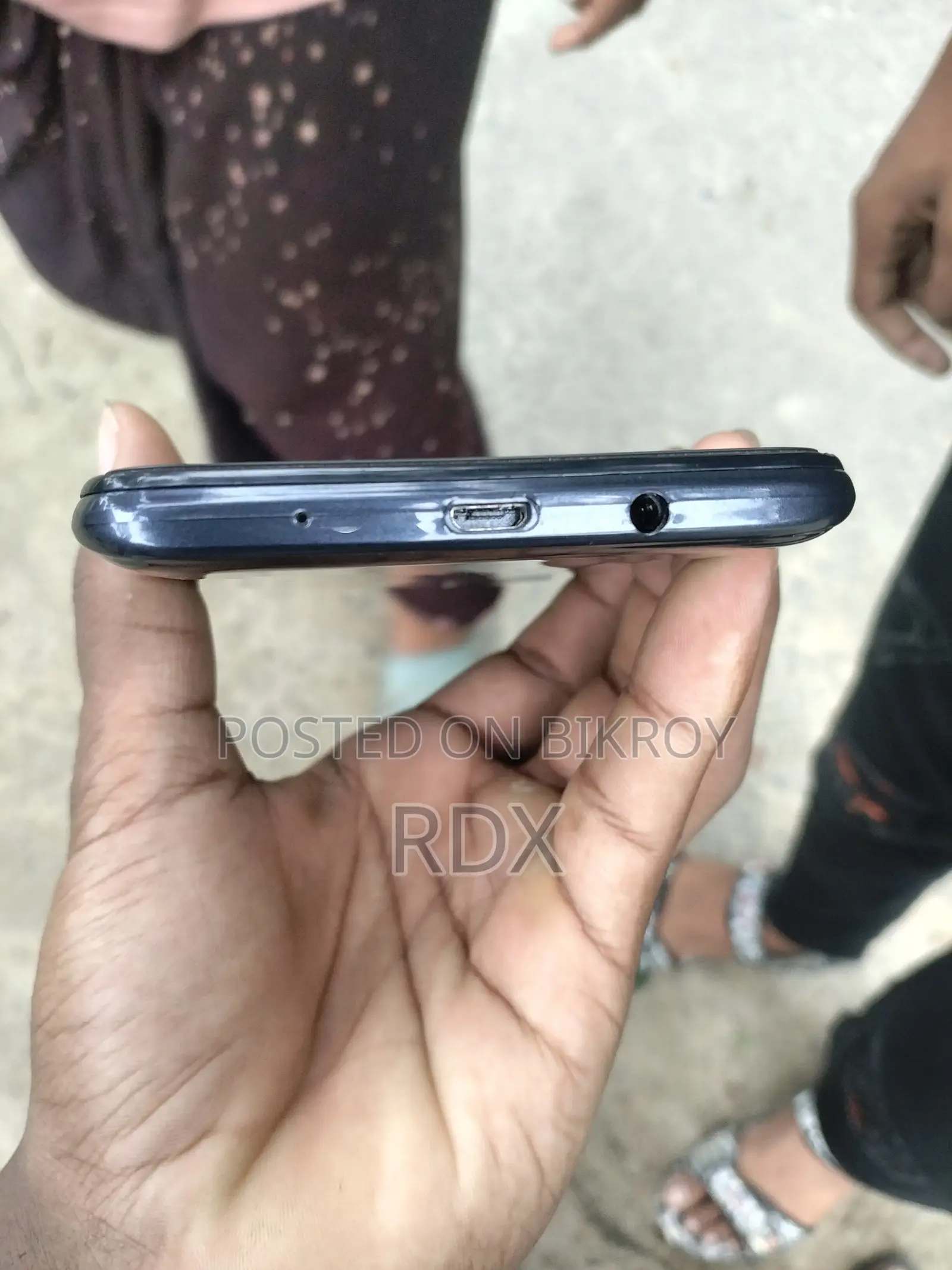 Infinix Hot 10 Play 64 GB Black
