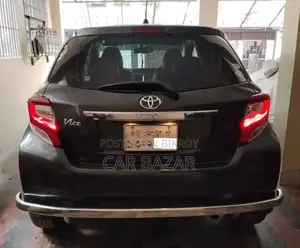 Toyota Vitz 2012 Gray