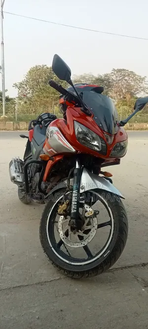 Yamaha FZ 2015 Red