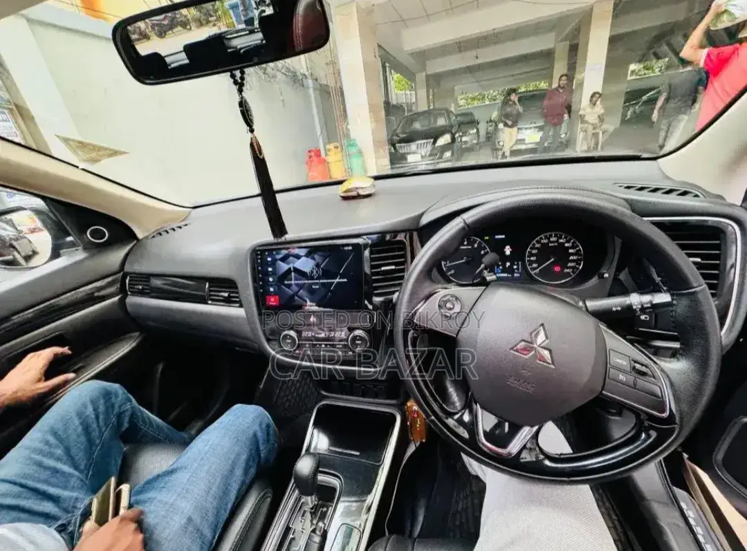 Mitsubishi Outlander 2015 Black
