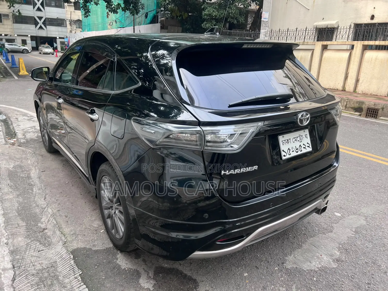 Toyota Harrier 2.0 Four-Wheel Drive 2014 Black