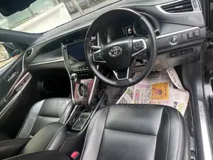 Toyota Harrier 2.0 Four-Wheel Drive 2014 Black