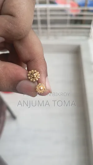 Gold Nose Pin Sell Post