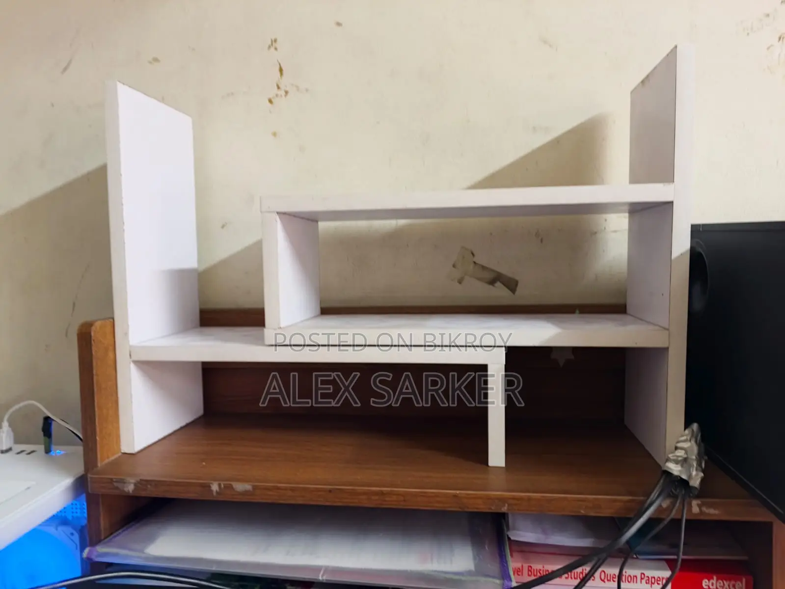 Good Quality Table Extender/Book Shelf