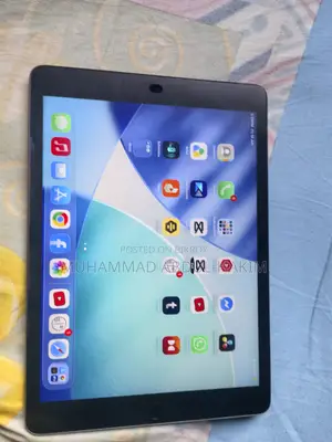 Apple iPad 9.7 64 GB Black
