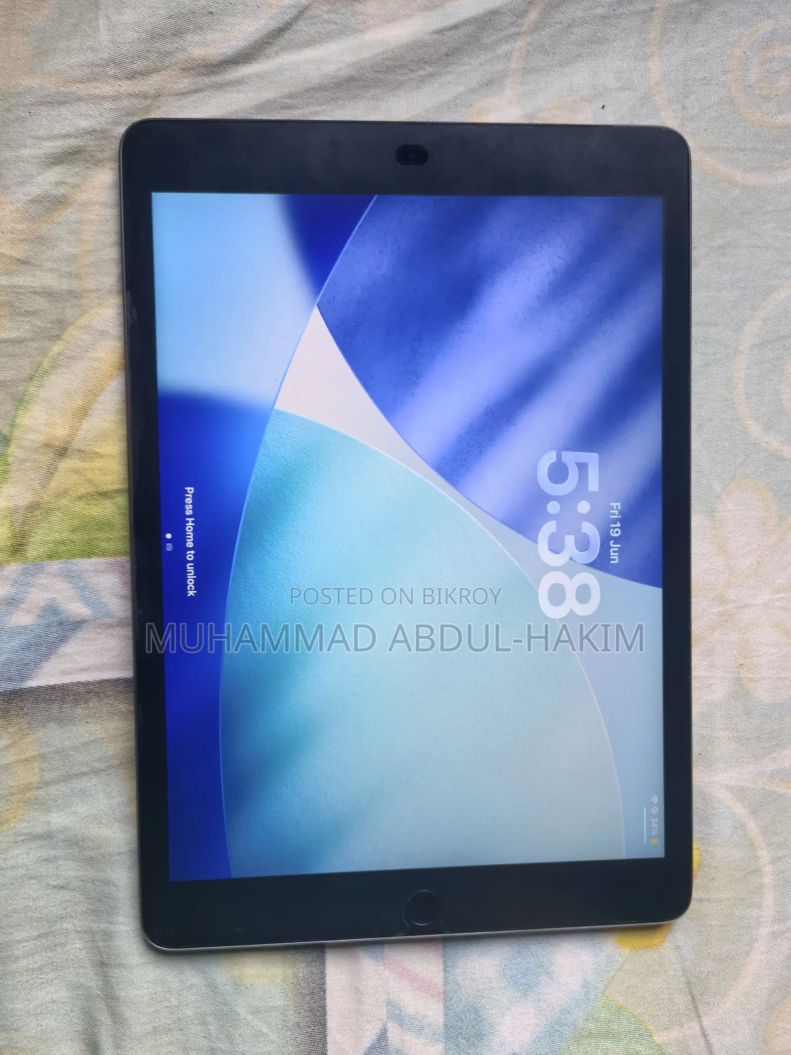 Apple iPad 9.7 64 GB Black