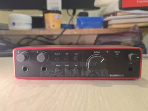 Focusrite Scarlett 2i2 Studio 4th Gen