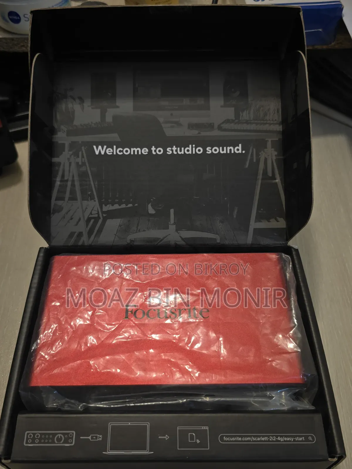 Focusrite Scarlett 2i2 Studio 4th Gen