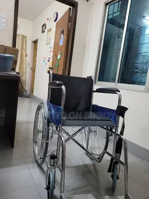 ফোল্ডিং হুইলচেয়ার উইথ কমোড বিক্রির জন্য