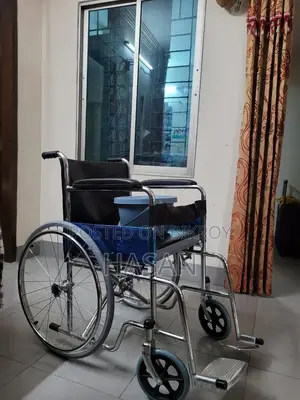 ফোল্ডিং হুইলচেয়ার উইথ কমোড বিক্রির জন্য
