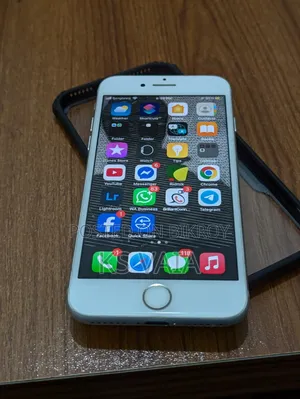 Apple iPhone 7 32 GB Silver