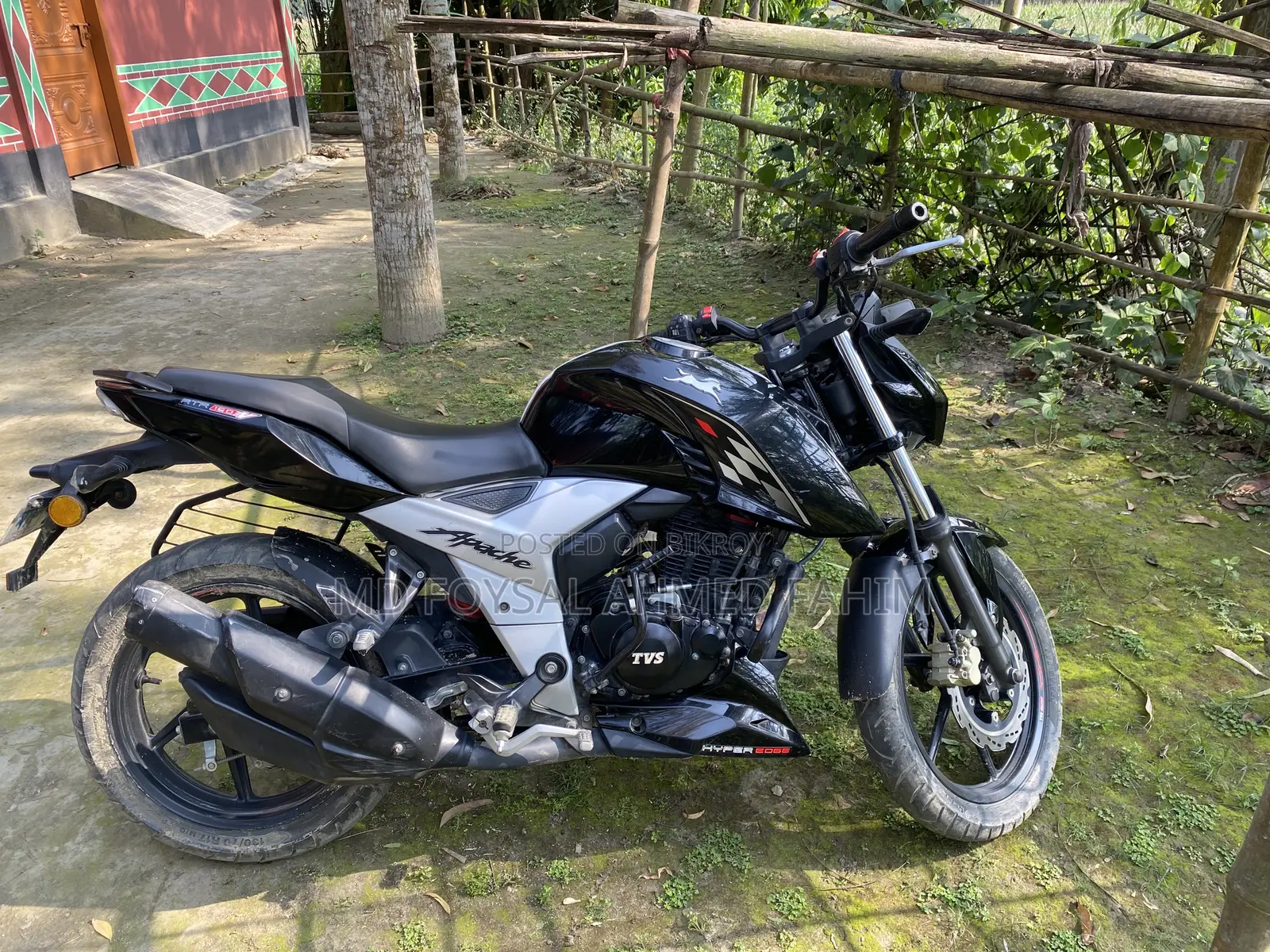TVS Apache 160 4V 2023 Black