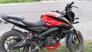 Bajaj Pulsar NS 160 2021 Red