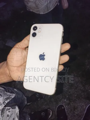 Apple iPhone 11 64 GB White