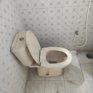 ব্যবহৃত কমোড বিক্রয়ের জন্য