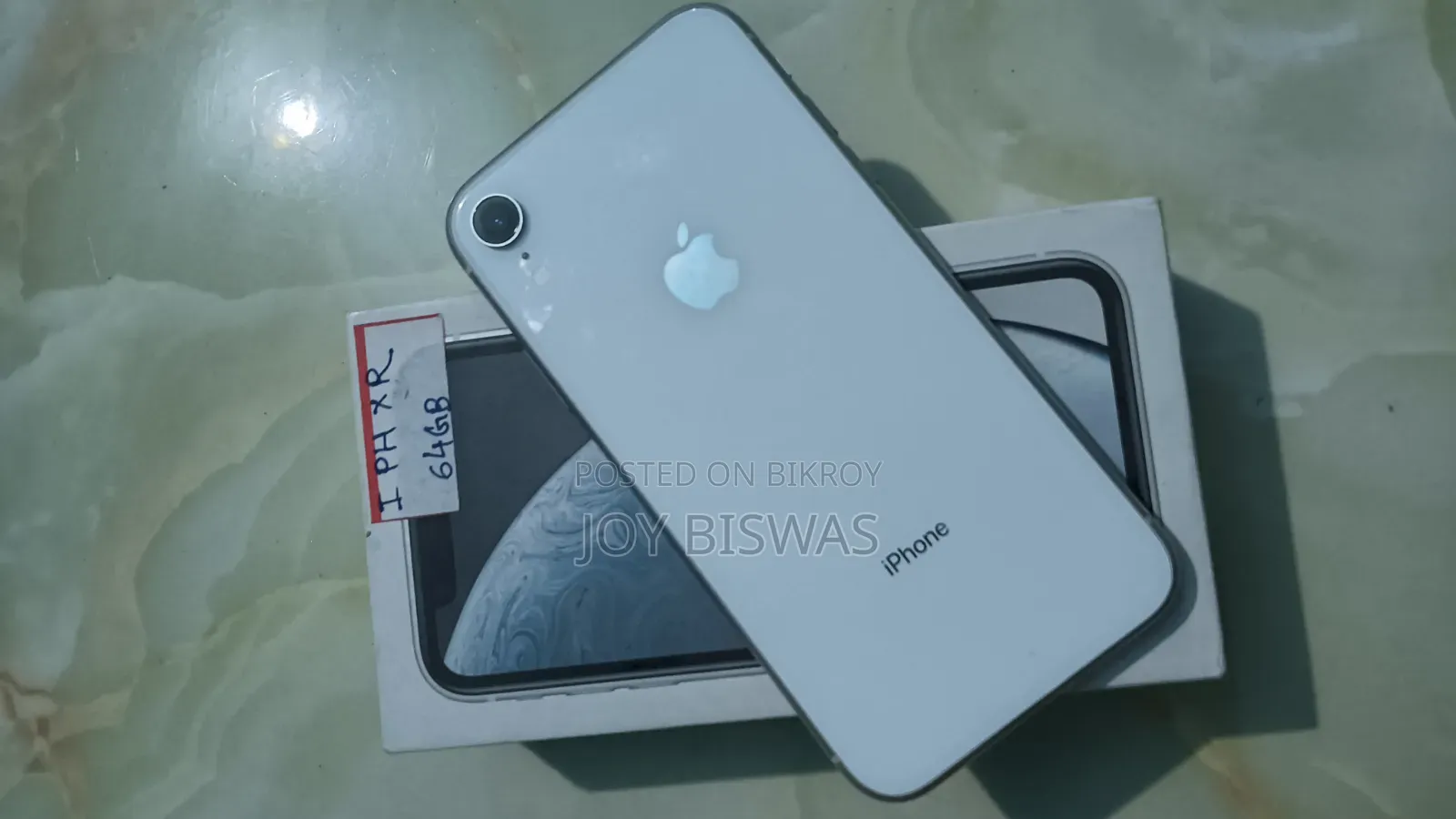 Apple iPhone XR 64 GB White