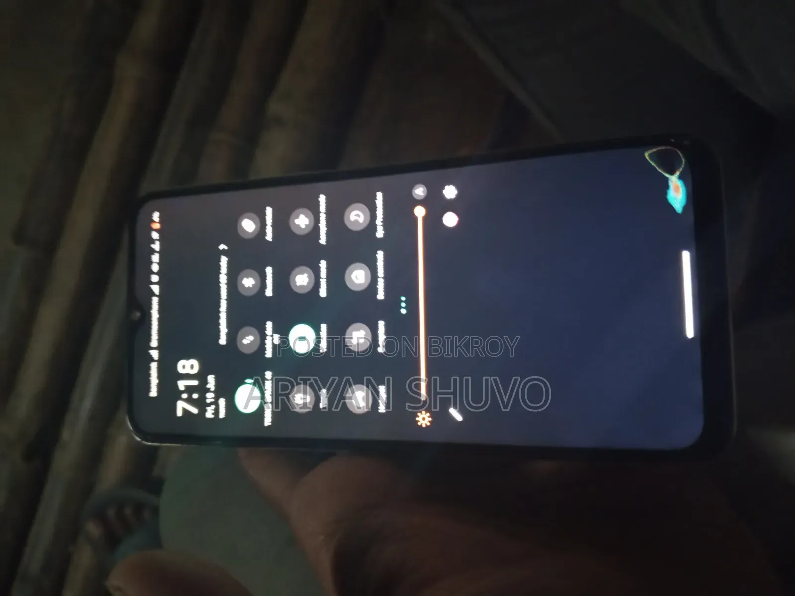 ভিভো ওয়াই৩৩এস ১২৮ জিবি গোল্ড