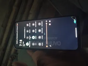 ভিভো ওয়াই৩৩এস ১২৮ জিবি গোল্ড