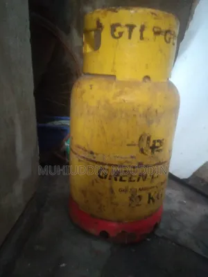 Empty Cylinder