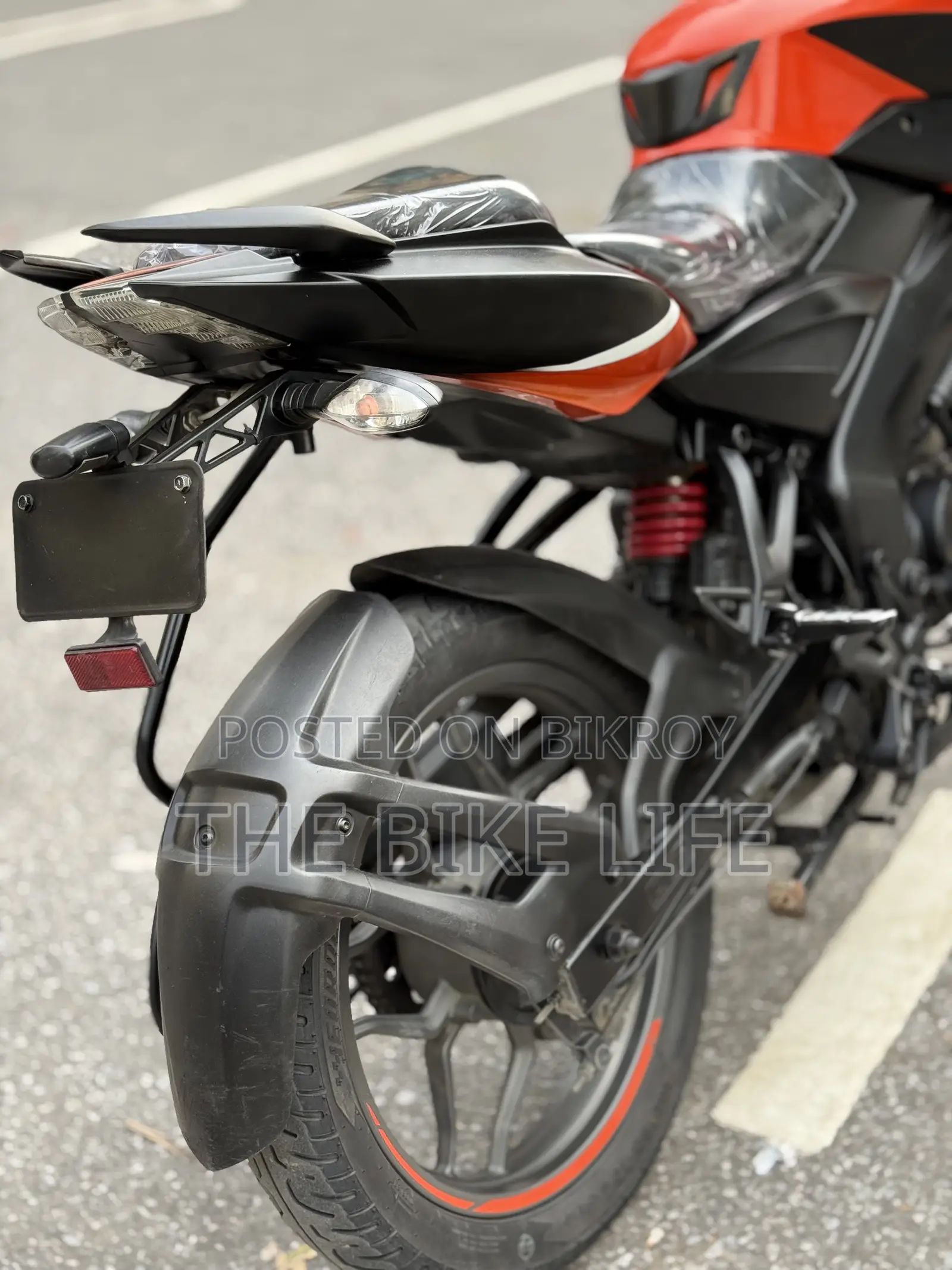 Bajaj Pulsar NS125 2024 Orange