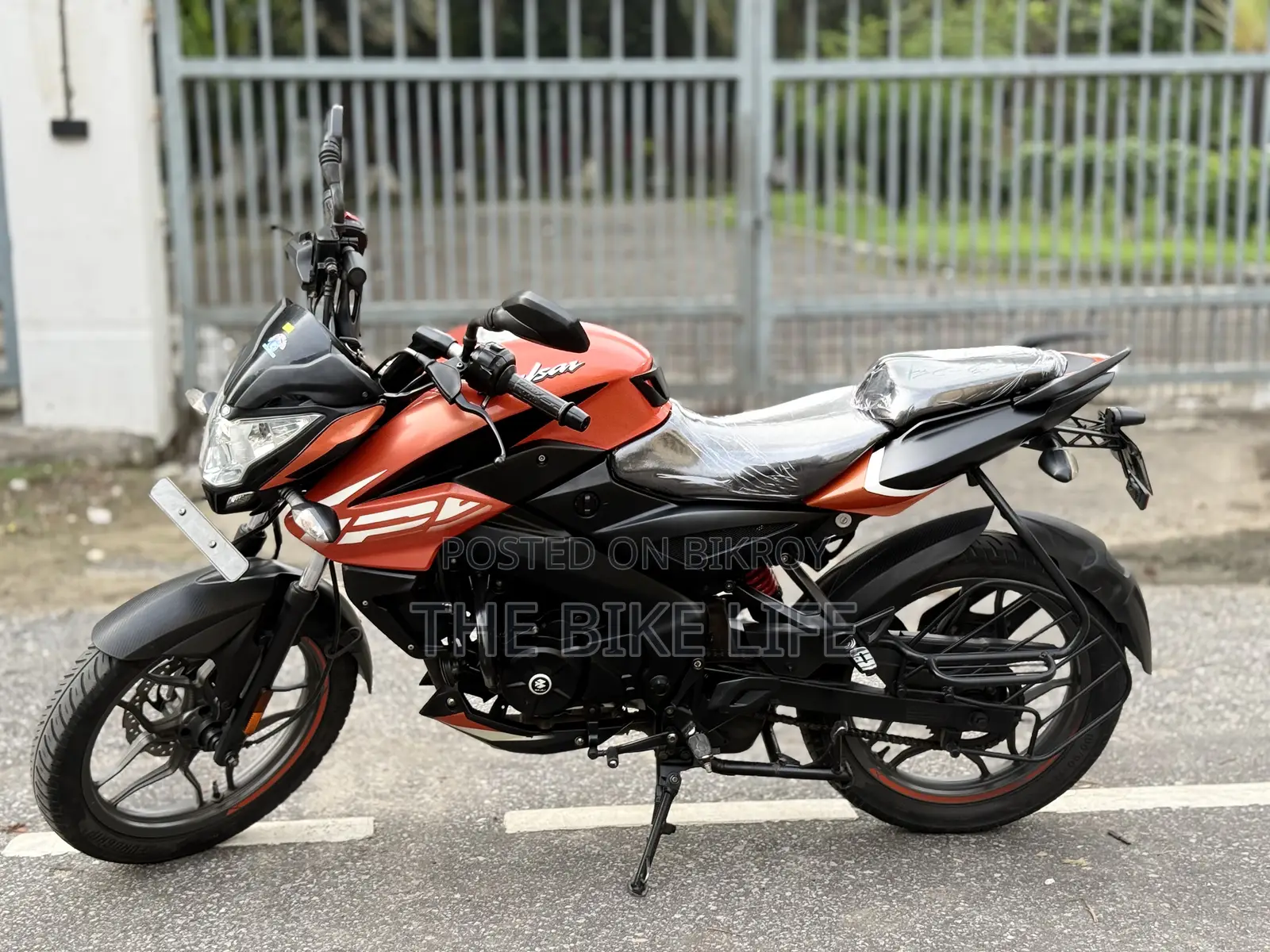 Bajaj Pulsar NS125 2024 Orange