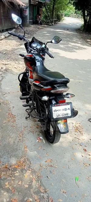 বাজাজ ডিসকভার ১১০ ২০২৫ ব্ল্যাক