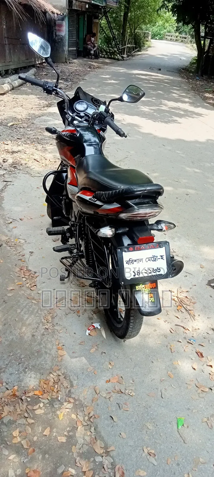 বাজাজ ডিসকভার ১১০ ২০২৫ ব্ল্যাক