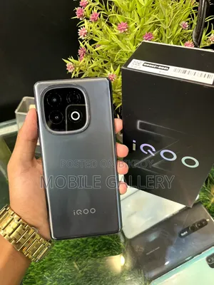 iQOO 256 GB Black