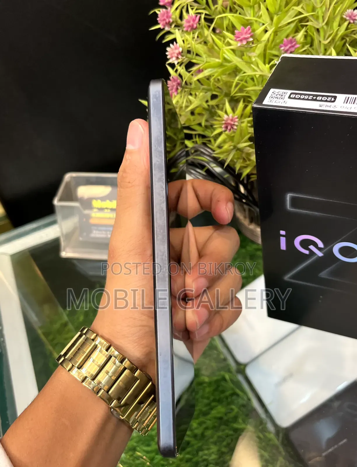iQOO 256 GB Black