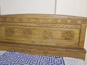 Semi Box Bed
