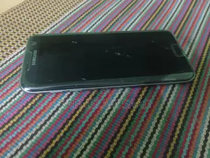 স্যামসাং গ্যালাক্সি এস৭ এজ ৬৪ জিবি ব্ল্যাক