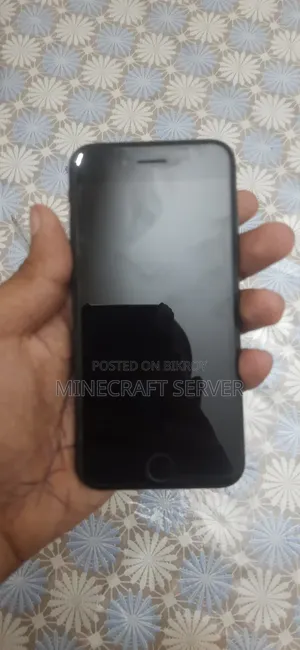 Apple iPhone SE (2020) 128 GB Black