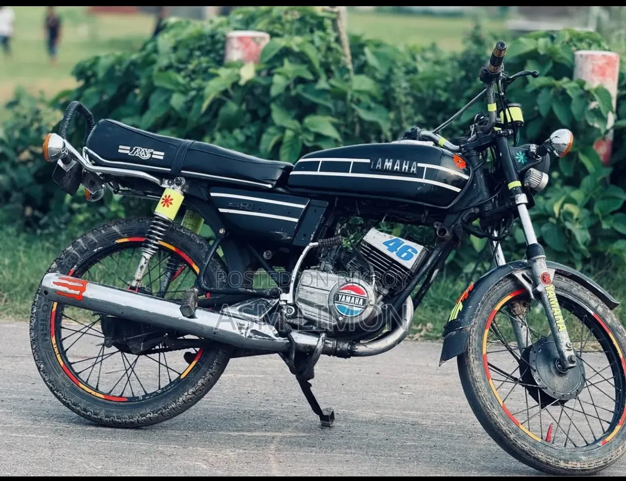 Yamaha 1997 Black