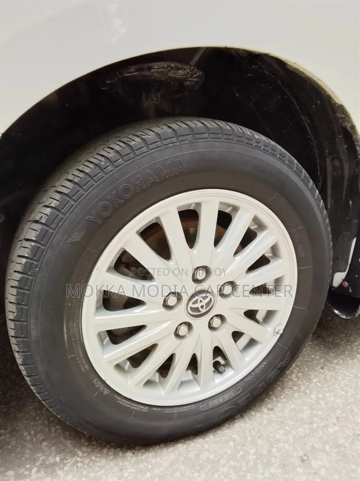 Toyota Noah 2.0 Front Wheel Drive (8 Seater) 2015 Pearl